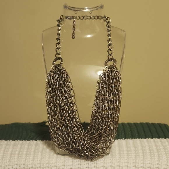 Jewelry - Chunky Neckace